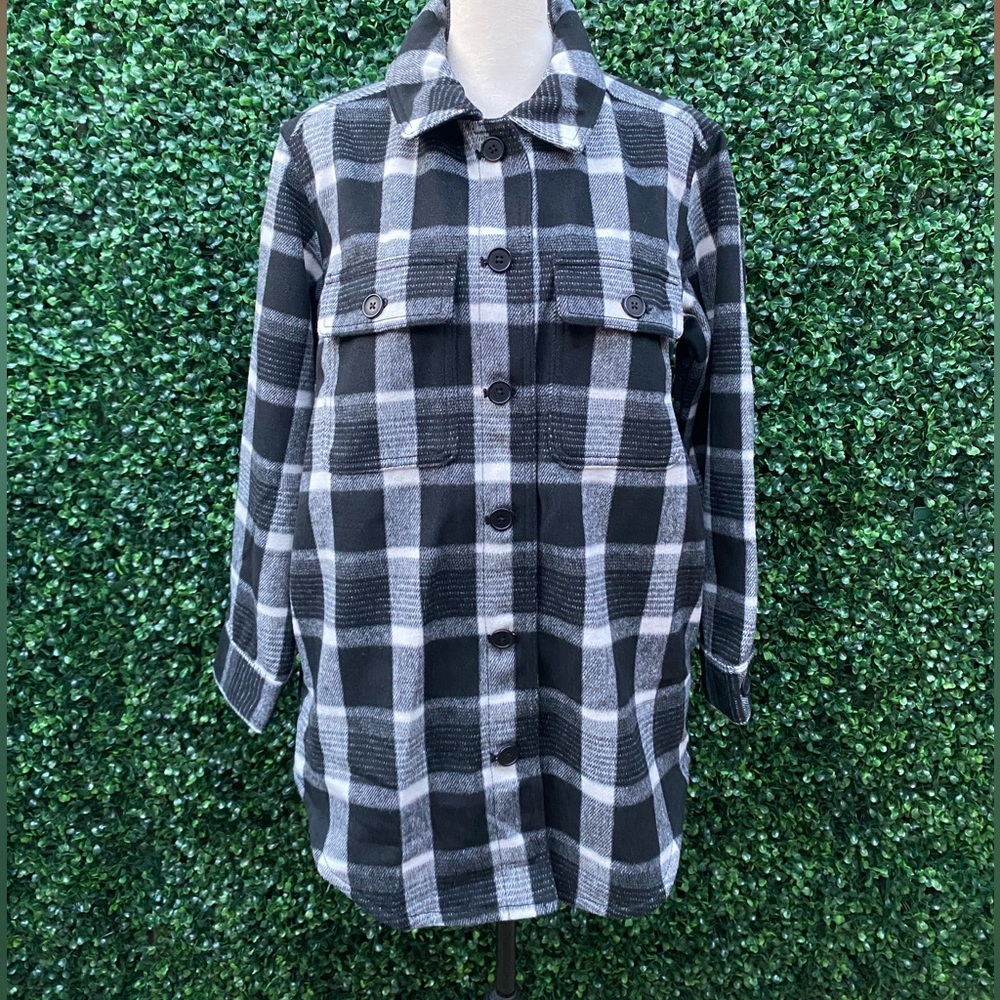 Old Navy Plaid Soft-Brushed Utility Shacket Overshirt Button With Pockets Jacket